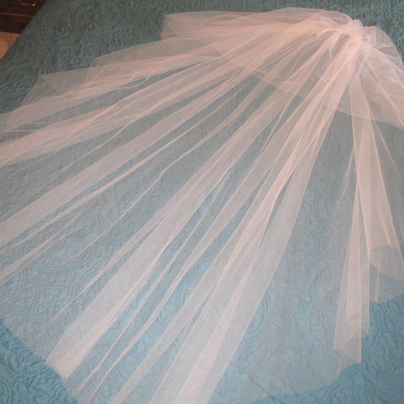 New Handmade White Wedding Veil with luxurious Swarovski Crystals main image 2